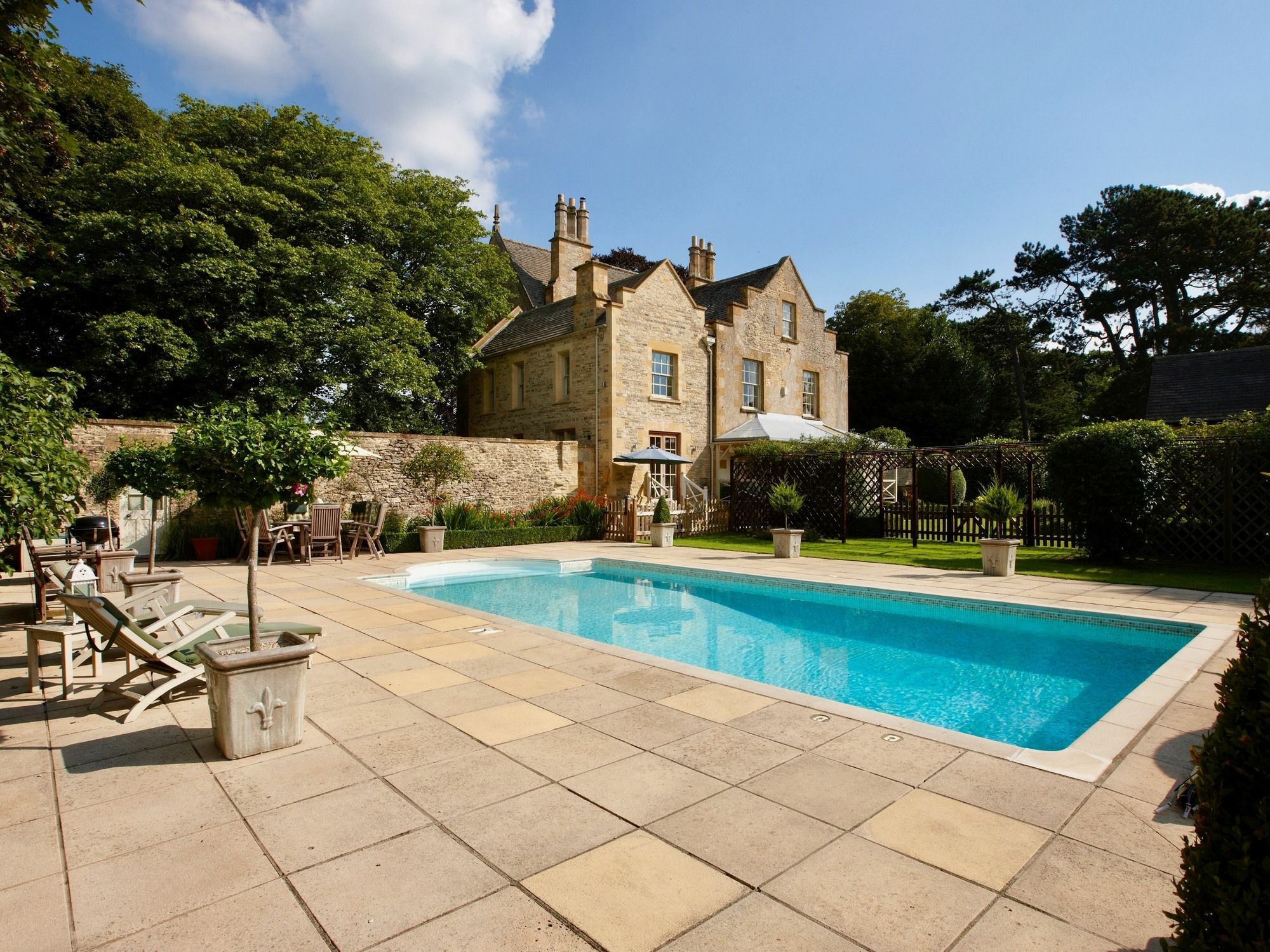 Crestow House Hotel ภายนอก รูปภาพ